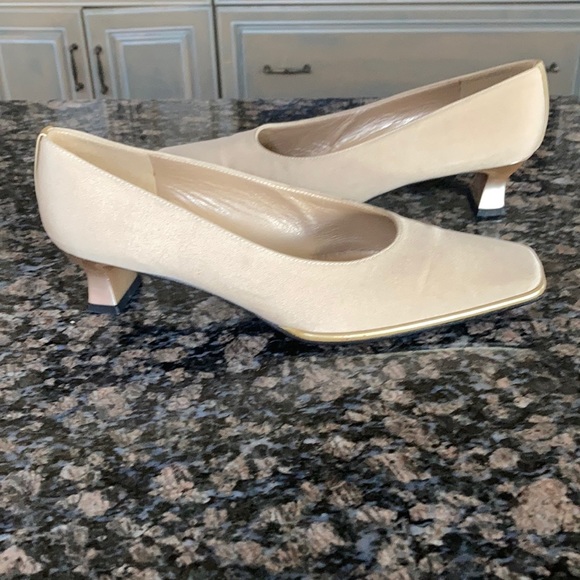 STUART WEITZMAN BLOCK HEEL SHOES SIZE 7W - Picture 1 of 11